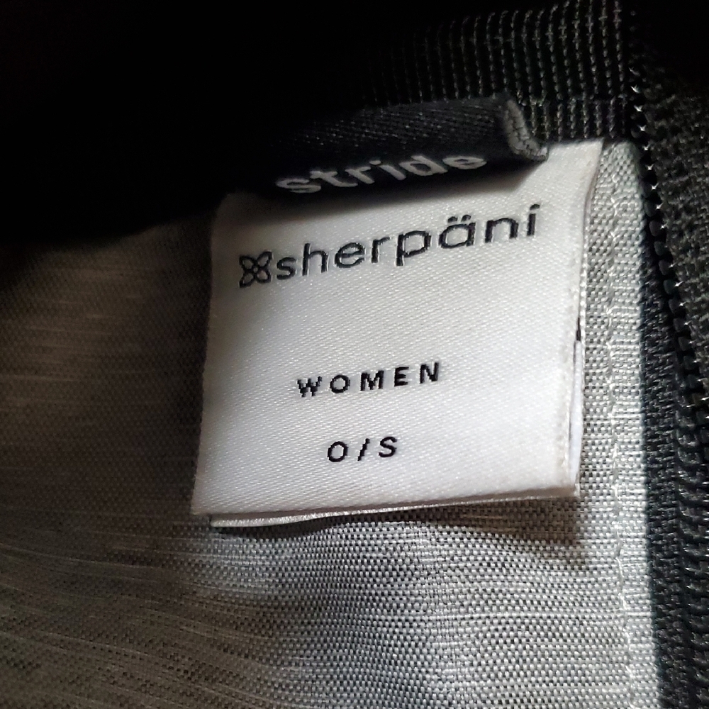Sherpani Grey and Black Tote Bag with Sporty Design - Picture 2 of 9